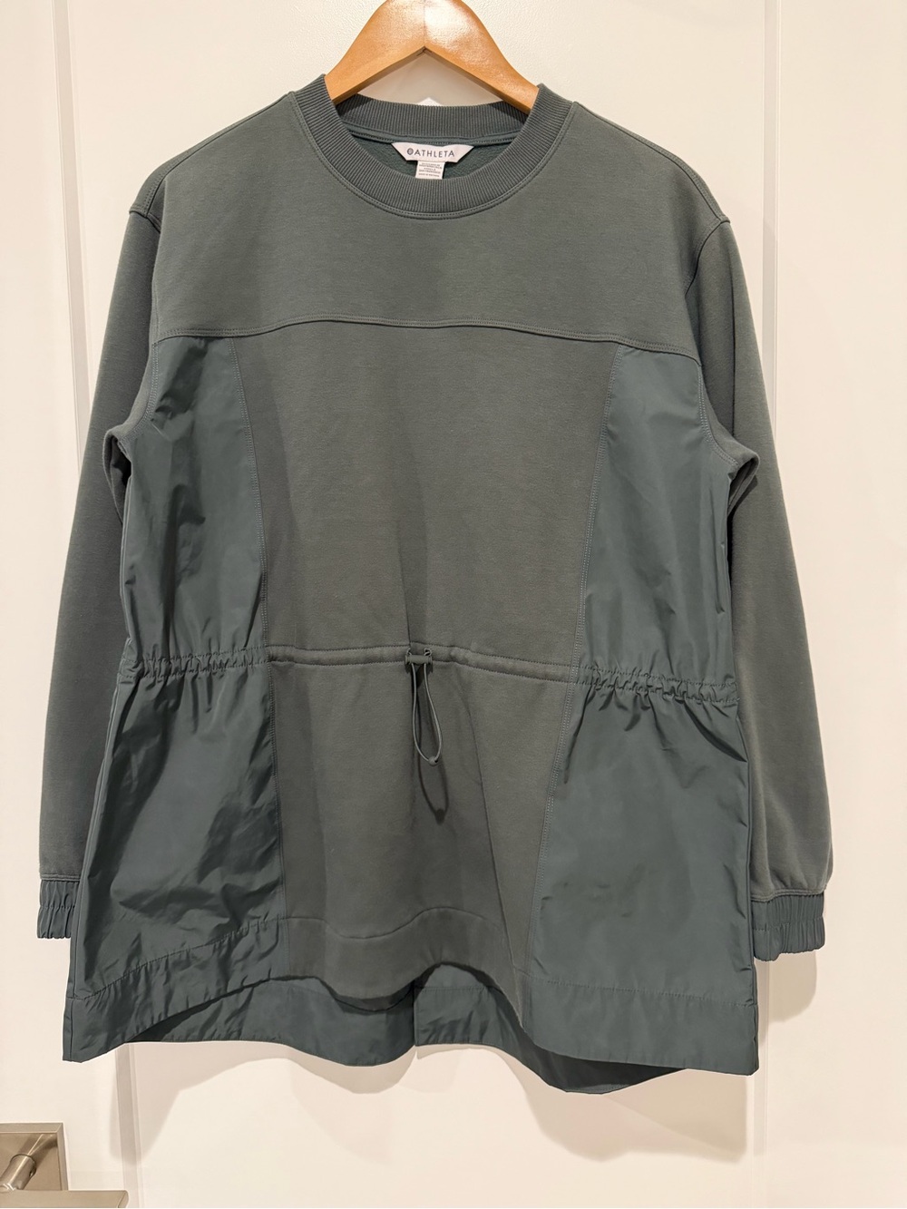 Athleta Women's Olive Green Pullover with Drawcord Waist